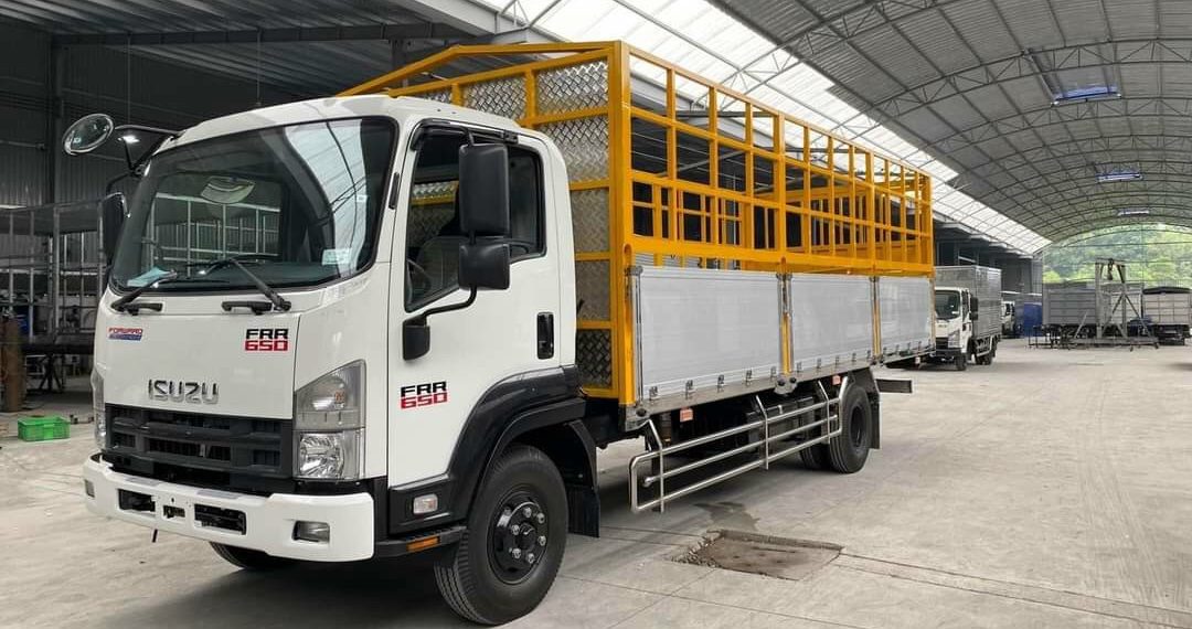 Xe Tải ISUZU FRR90NE4 – 6,6 Tấn Thùng Dài 6,7m